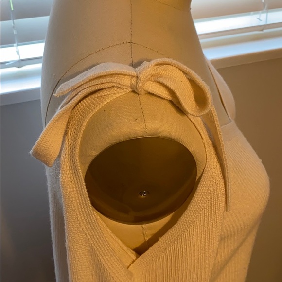 Club Monaco Sweater in Cream with Tie Detail - Picture 3 of 4